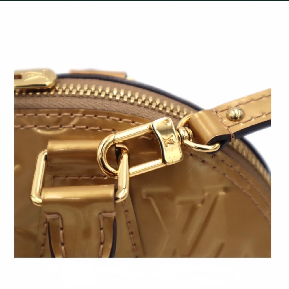 LOUIS VUITTON MONOGRAM VERNIS ALMA BB SHOULDER BAG. Includes dust bag - Picture 6 of 12